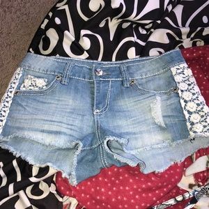 NWOT LACEY SHORTS